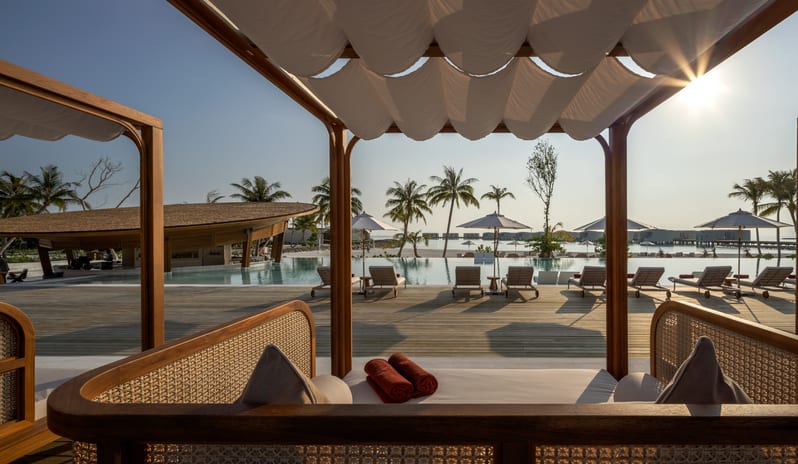 indian-ocean-holidays-maldives-centara-grand-lagoon-maldives-coco-drift